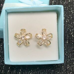 Beautiful golden flower cz stud earrings